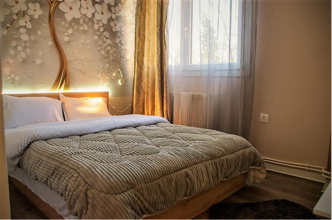 Jukebox Suite 2 Bedrooms - Big Balcony Thessaloniki Exterior photo