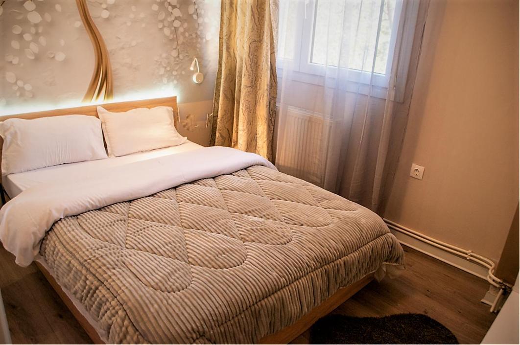 Jukebox Suite 2 Bedrooms - Big Balcony Thessaloniki Exterior photo